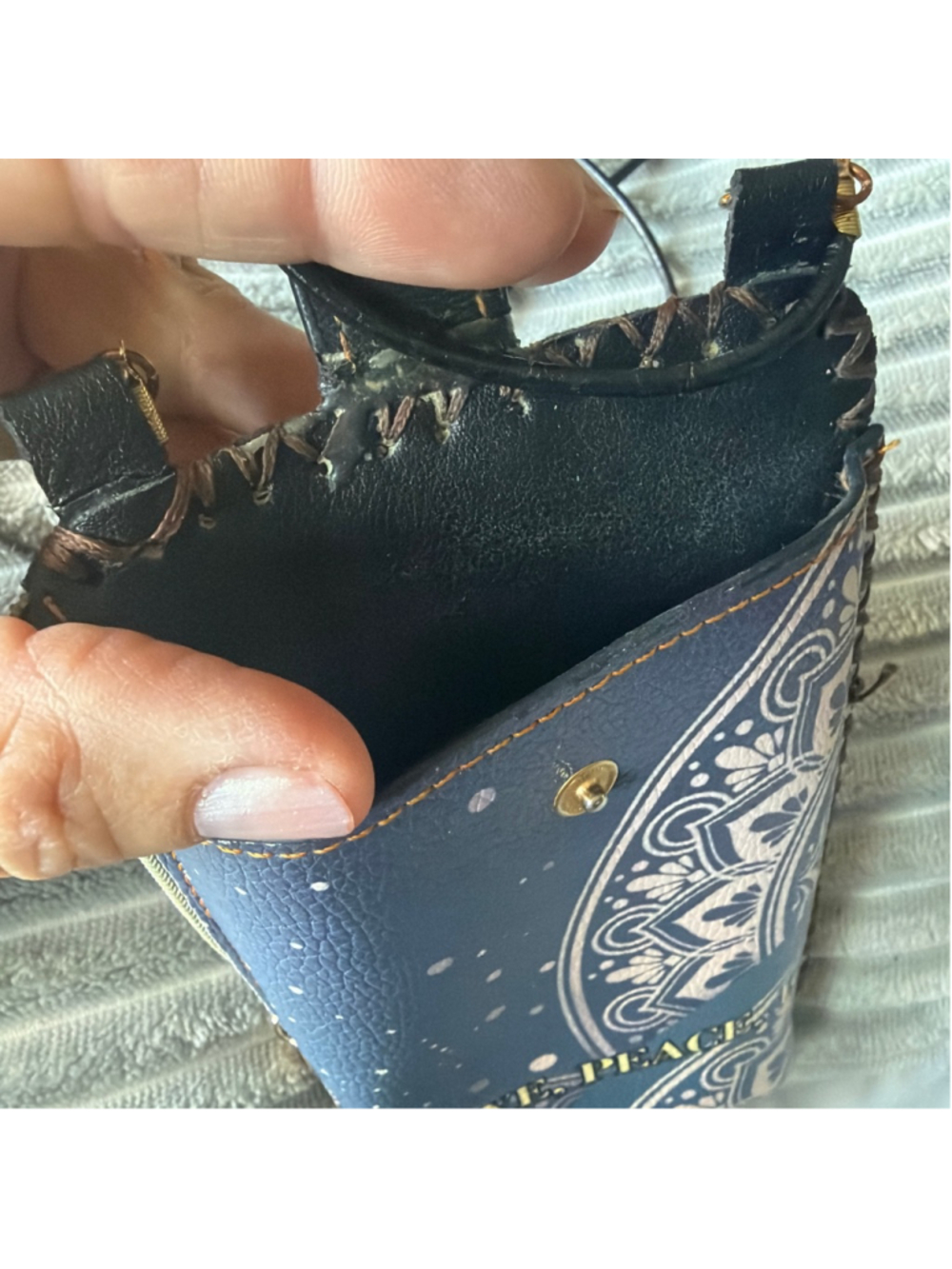 Vinyl, smart phone crossbody clutch handmade ￼ - Picture 3 of 7